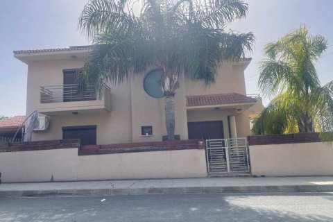 3 bedrooms House in Kolossi, Cyprus No. 62622 1