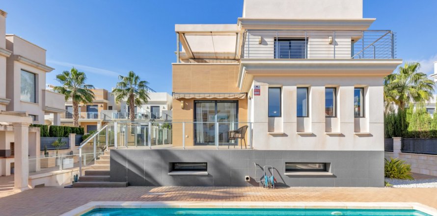 5 dormitorios Villa en La Zenia, Spain No. 111024