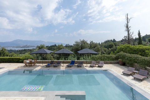 6 bedrooms Villa in Corfu, Greece No. 61602 14