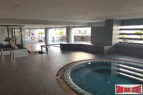 3 bedrooms Apartment in Bangkok, Thailand No. 95792 10