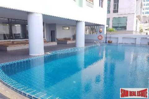 3 bedrooms Apartment in Bangkok, Thailand No. 95792 1