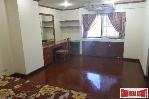 3 bedrooms Apartment in Bangkok, Thailand No. 95792 3