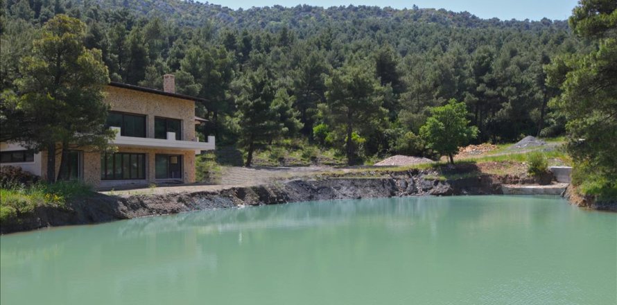 5 bedrooms House in Malakasa, Greece No. 59126