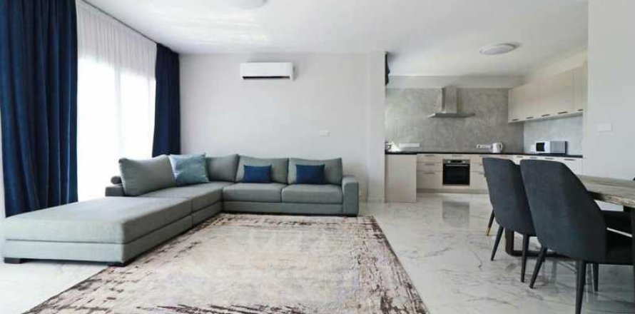 4 bedrooms Apartment in Pyrgos, Cyprus No. 81408