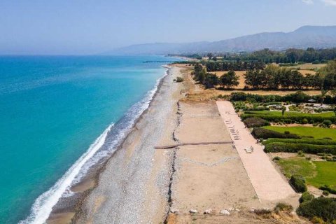 4 bedrooms House in Polis, Cyprus No. 30284 5