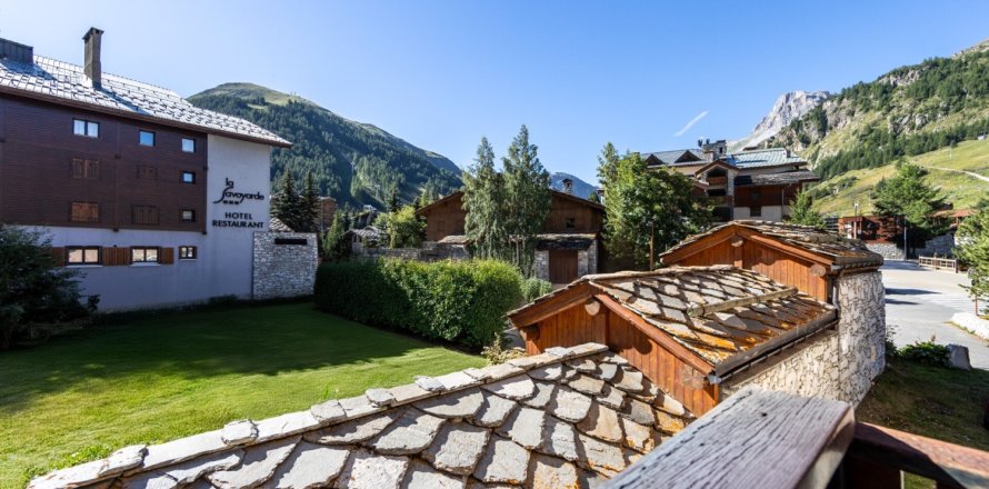 2 bedrooms Apartment in Val-d'Isere, France No. 99419