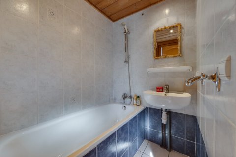 2 bedrooms Apartment in Val-d'Isere, France No. 99419 11