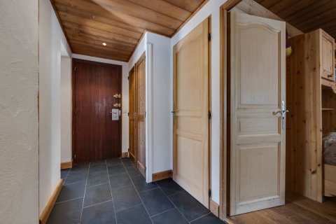 2 bedrooms Apartment in Val-d'Isere, France No. 99419 12