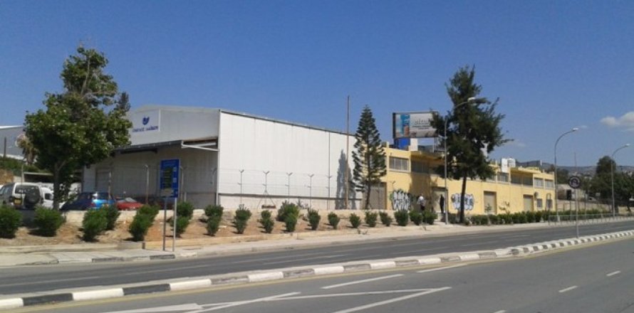 1566m² Commercial property à Limassol, Cyprus No. 105691