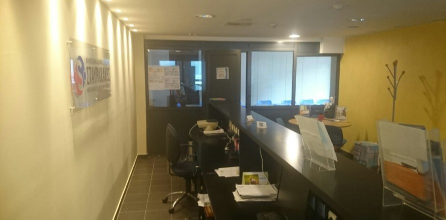 200m² Commercial property à Athens, Greece No. 58579