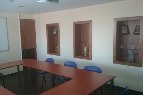 200m² Commercial property à Athens, Greece No. 58579 4