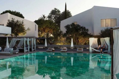 4 bedrooms House in Oroklini, Cyprus No. 75977 4