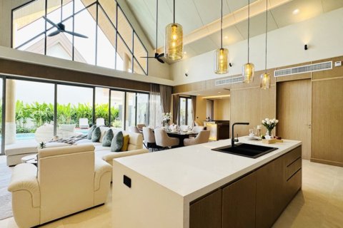 Villa in Bang Tao, Thailand No. 97385 11