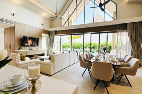 Villa in Bang Tao, Thailand No. 97385 17