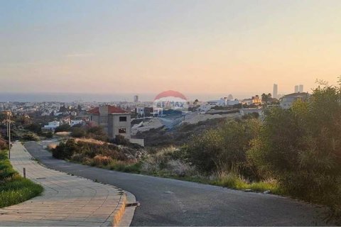 5 bedrooms Villa in Limassol, Cyprus No. 81733 1