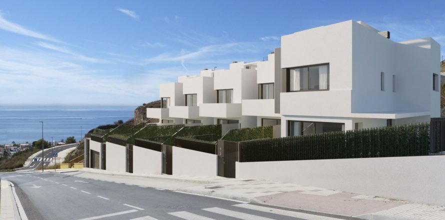 4 bedrooms Apartment in Rincon de la Victoria, Spain No. 112022