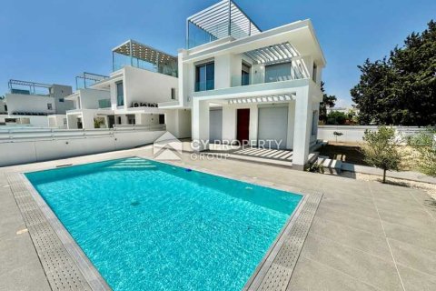 4 bedrooms House in Pervolia, Cyprus No. 62714 1