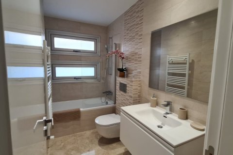 Дом с 3 спальнями в Героскипу, Кипр №37259 13