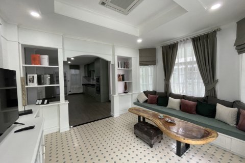 5 bedrooms House in Chiang Mai, Thailand No. 97619 8