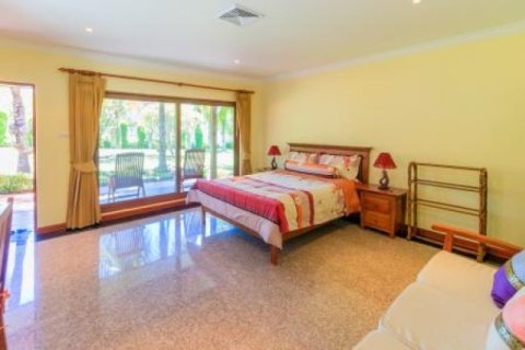 5 bedrooms Villa in Hua Hin, Thailand No. 95865 12