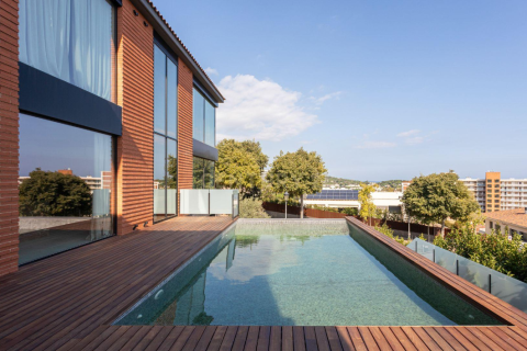 6 bedrooms Villa in Barcelona, Spain No. 117063