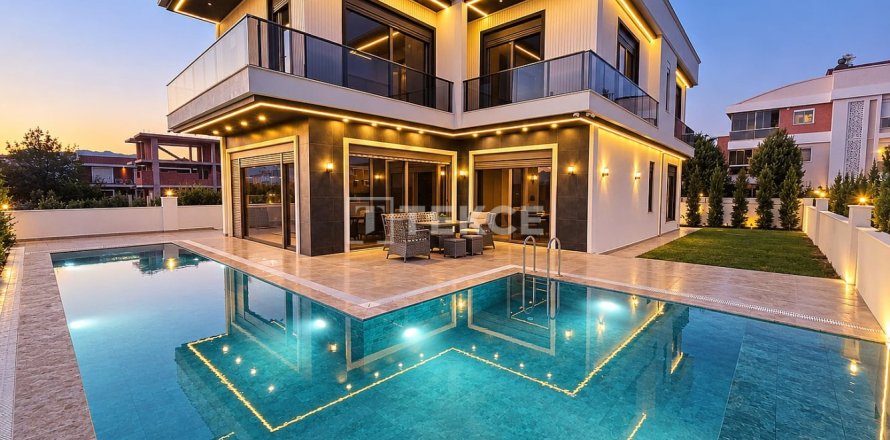 4 dormitorios Villa en Dosemealti, Turkey No. 129774