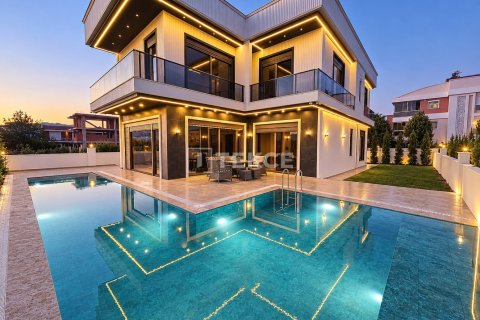 4 bedrooms Villa in Dosemealti, Turkey No. 129774