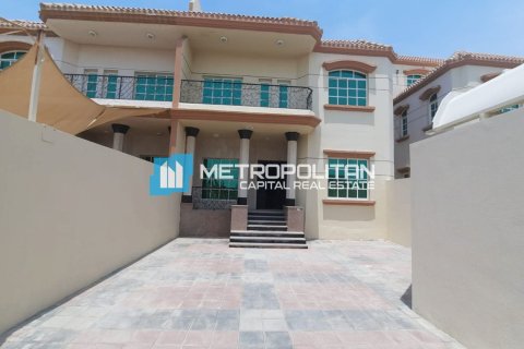 6 chambres Villa à Khalifa City, UAE No. 120924