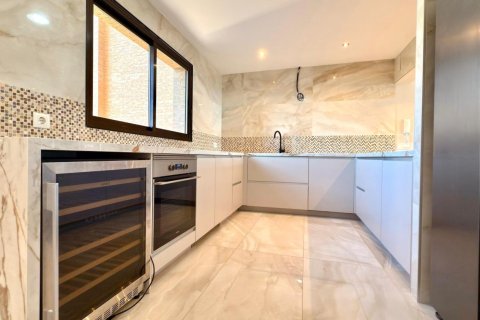 3 bedrooms Apartment in Tung Chung Pho, Vietnam No. 83805 13