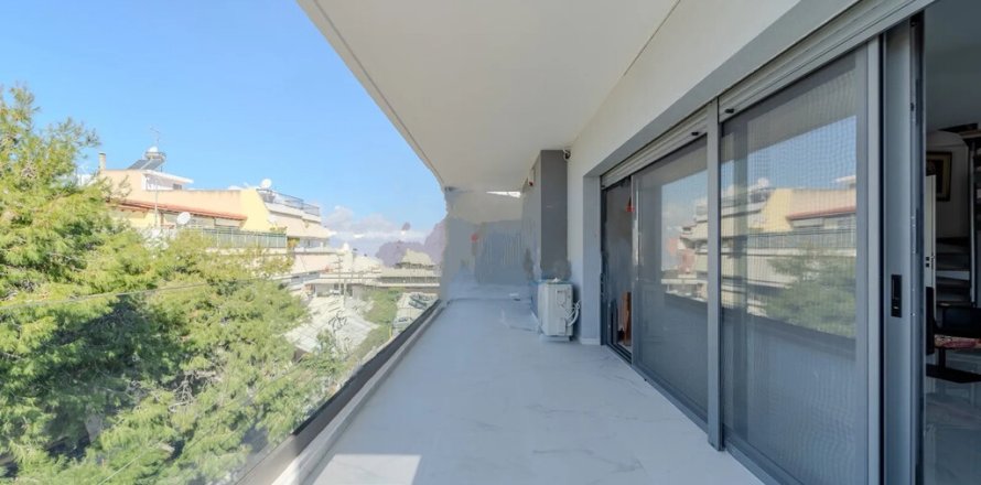 3 bedrooms Maisonette in Palaio Faliro, Greece No. 125007