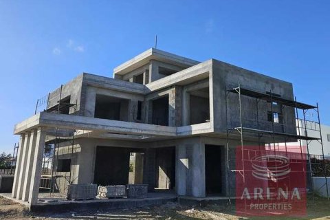 Вилла с 4 спальнями в Ларнака, Кипр №78936 3