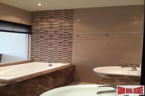 4 bedrooms Villa in Jomtien Beach, Thailand No. 96489 5