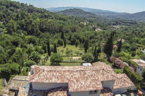 5 dormitorios Villa en Grasse, France No. 75898 2