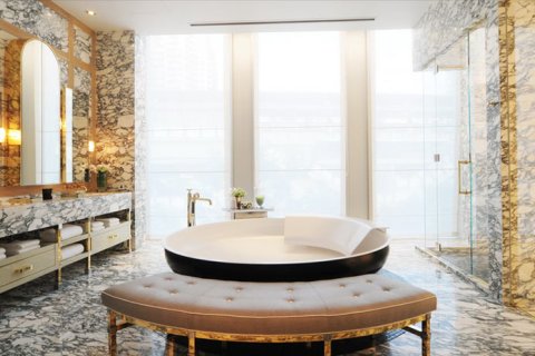 3 bedrooms Condo in Bangkok, Thailand No. 344 10