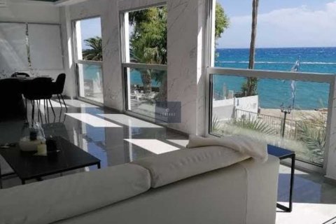 3 bedrooms Apartment in Germasogeia, Cyprus No. 84131 1