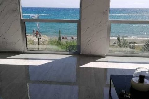 3 bedrooms Apartment in Germasogeia, Cyprus No. 84131 11