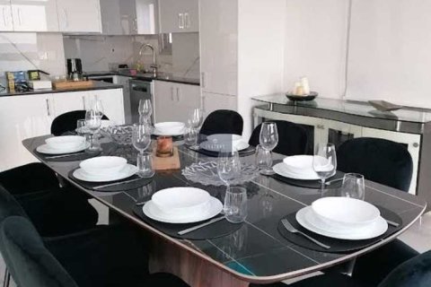 3 bedrooms Apartment in Germasogeia, Cyprus No. 84131 10