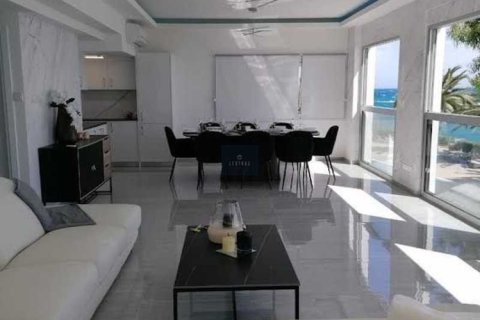 3 bedrooms Apartment in Germasogeia, Cyprus No. 84131 3