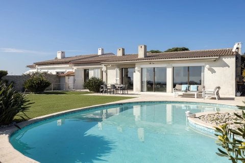 3 bedrooms Villa in Villeneuve-Loubet, France No. 83473 1