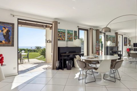3 bedrooms Villa in Villeneuve-Loubet, France No. 83473 6