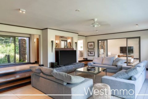 6 bedrooms Villa in Centre de Flacq, Mauritius No. 70561 7