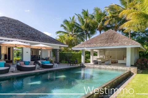 6 bedrooms Villa in Centre de Flacq, Mauritius No. 70561 3