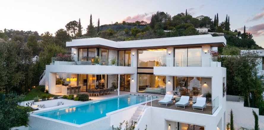 6 bedrooms Villa in Cat Trinh, Vietnam No. 111475