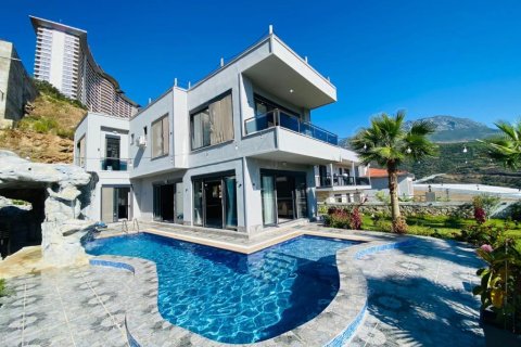 5 rooms Apartment in Kargicak, Turkey No. 20608