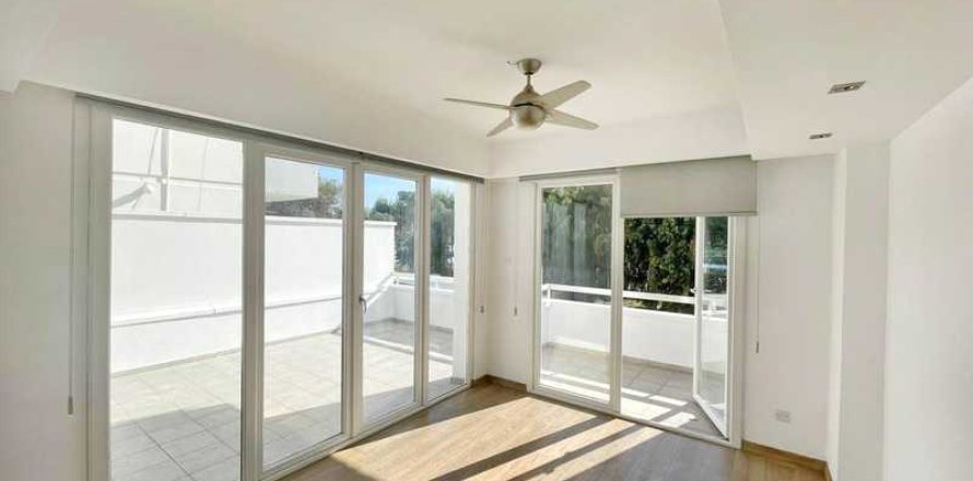 Квартира с 3 спальнями в Гермасойя, Кипр №34153