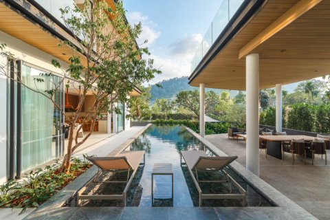 5 bedrooms Villa in Phuket, Thailand No. 2951 12