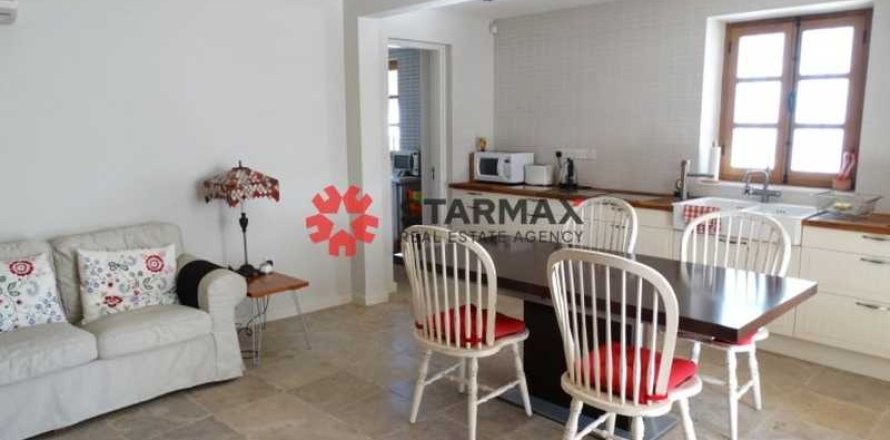 Дом с 3 спальнями в Ларнака, Кипр №82743