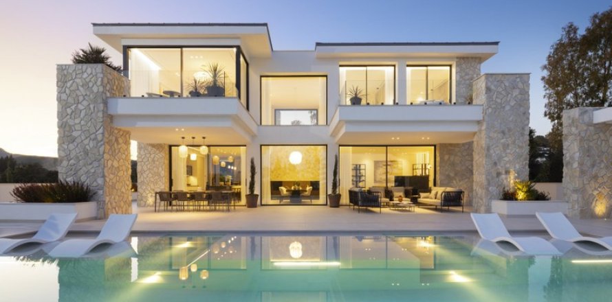 Дом с 5 спальнями в Ла Квинта, Испания №92345