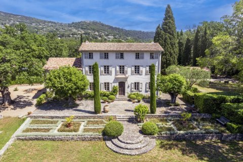 13 bedrooms Villa in Grasse, France No. 67257 1