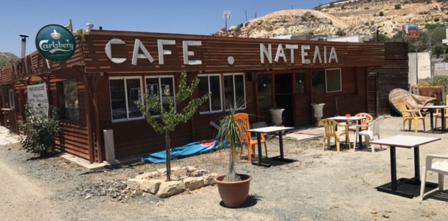 200m² Commercial property en Limassol, Cyprus No. 105669